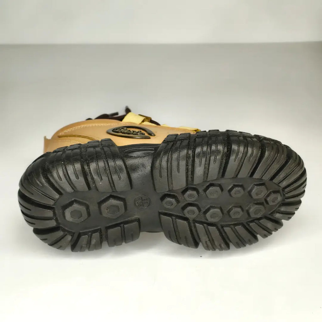 Kids' Rugged Sneakers Best For Northern Areas