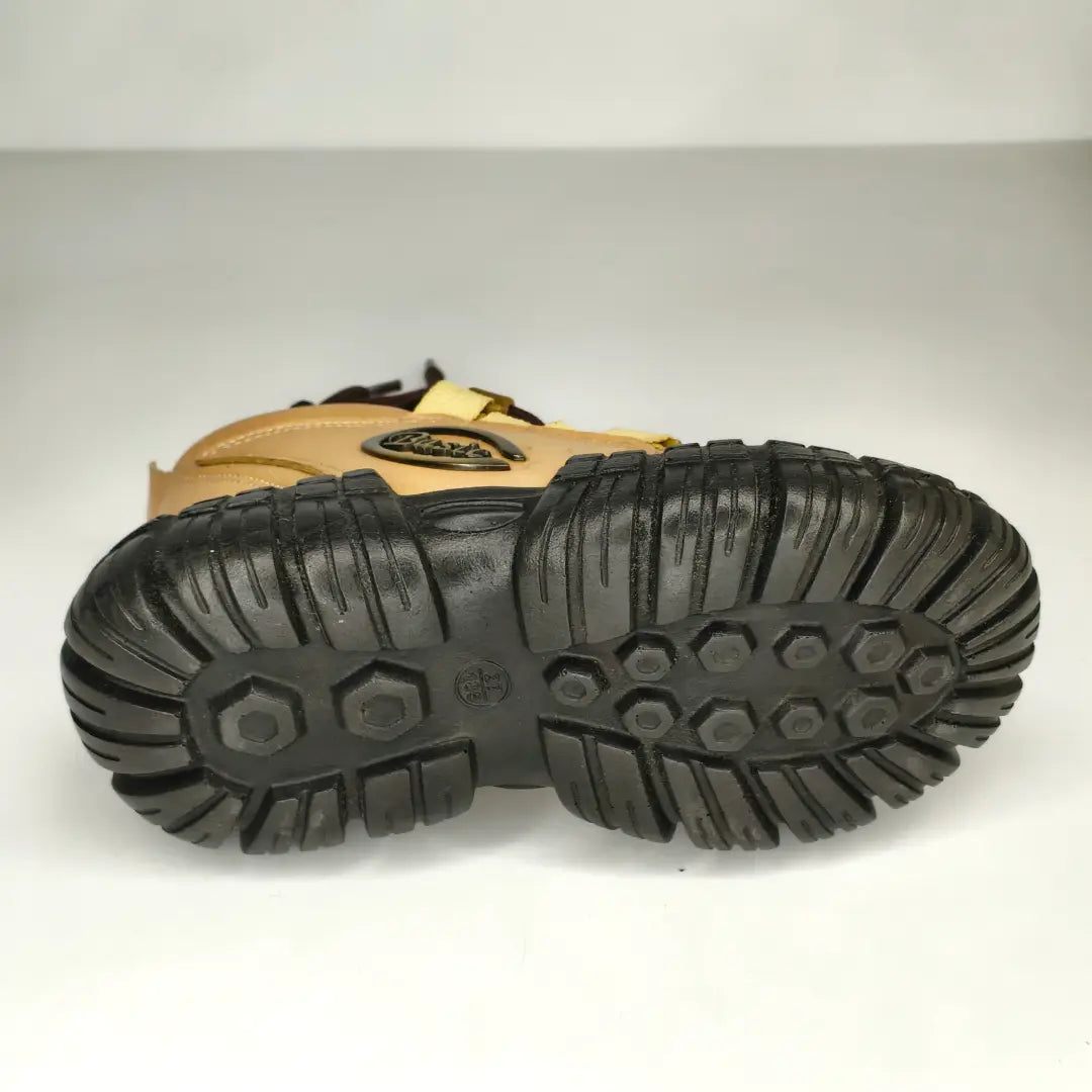 Kids' Rugged Sneakers Best For Northern Areas