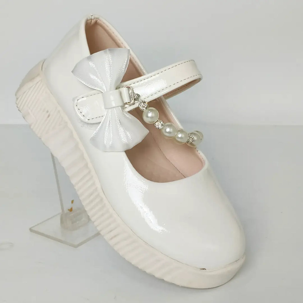 Girls' Pearl Strap Patent Mary Jane Shoes – Fancy Party shoes