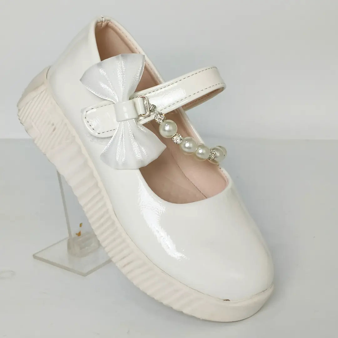 Girls' Pearl Strap Patent Mary Jane Shoes – Fancy Party shoes