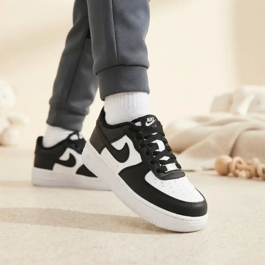 Men's Classic Low-Top Casual Sneakers